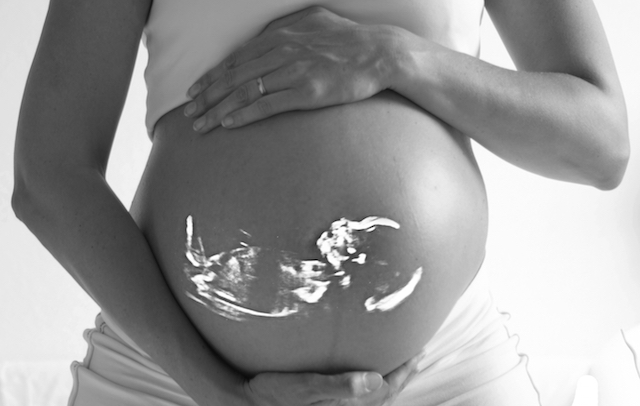 WomanWithPrebornChild640